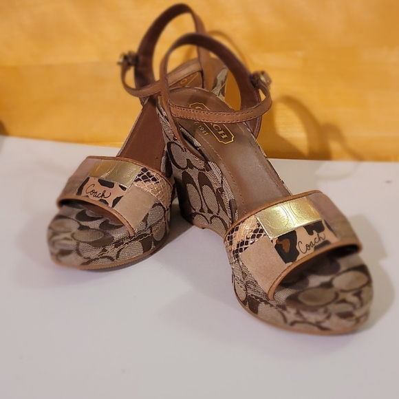 COACH Wedges Sz 7M Monogram - Picture 1 of 4